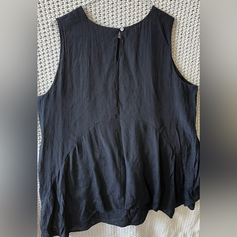 FEVER Woman’s Plus Size Black Sleeveless Top, Handkerchief Hem, Linen; Size XXL - Picture 3 of 10